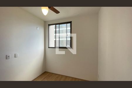 Quarto 1 de apartamento para alugar com 2 quartos, 43m² em Santo Cristo, Rio de Janeiro