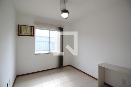 Quarto 2 de casa de condomínio para alugar com 4 quartos, 180m² em Gardênia Azul, Rio de Janeiro