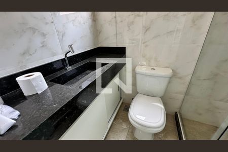 Banheiro quarto 1 de casa de condomínio para alugar com 5 quartos, 300m² em Recreio dos Bandeirantes, Rio de Janeiro