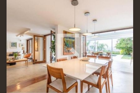 Casa à venda com 3 quartos, 608m² em Jardim Everest, São Paulo