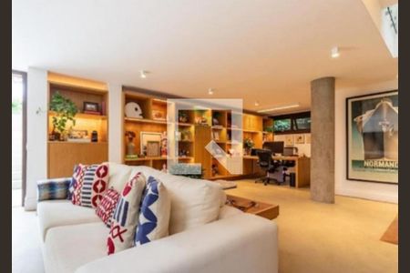 Casa à venda com 3 quartos, 608m² em Jardim Everest, São Paulo