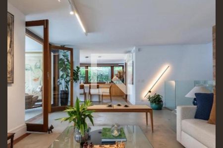 Casa à venda com 3 quartos, 608m² em Jardim Everest, São Paulo