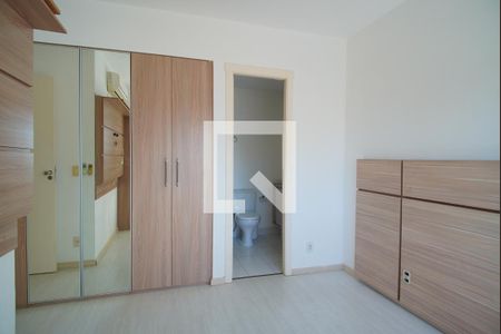 Suíte de apartamento para alugar com 2 quartos, 70m² em Vila Ipiranga, Porto Alegre
