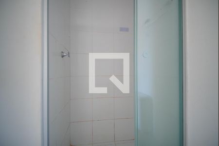 Banheiro da Suíte de apartamento para alugar com 2 quartos, 70m² em Vila Ipiranga, Porto Alegre