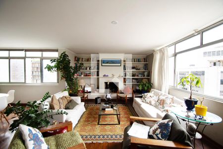 Sala de estar de apartamento à venda com 3 quartos, 170m² em Jardim Paulista, São Paulo