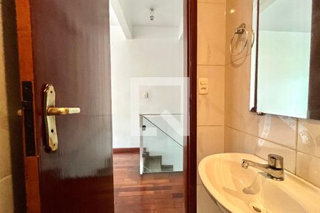 Lavabo de casa à venda com 3 quartos, 150m² em Vila Marari, São Paulo