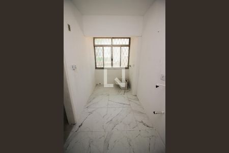Cozinha e Área de Serviço de apartamento à venda com 2 quartos, 48m² em Cristal, Porto Alegre