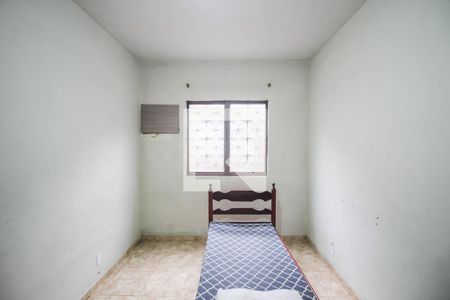 Quarto de casa para alugar com 1 quarto, 50m² em Banco de Areia, Mesquita