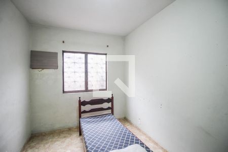 Quarto de casa para alugar com 1 quarto, 50m² em Banco de Areia, Mesquita