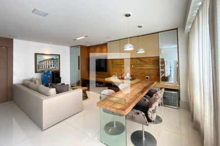 Sala de apartamento à venda com 3 quartos, 105m² em Funcionários, Belo Horizonte