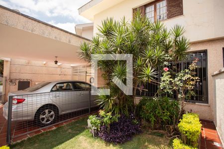 GARAGEM de casa à venda com 3 quartos, 185m² em Vila Mangalot, São Paulo