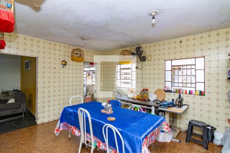 Sala 2 de casa à venda com 3 quartos, 240m² em Califórnia, Belo Horizonte