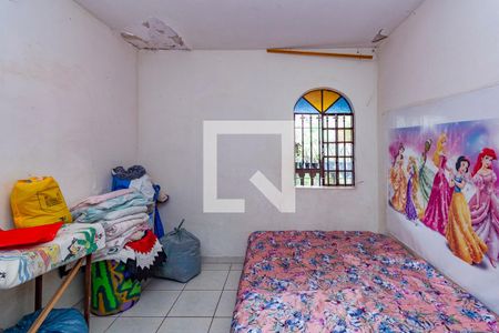 Quarto 1 de casa à venda com 3 quartos, 240m² em Califórnia, Belo Horizonte