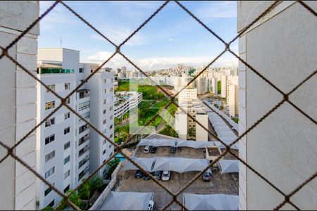 Vista de apartamento para alugar com 3 quartos, 131m² em Buritis, Belo Horizonte