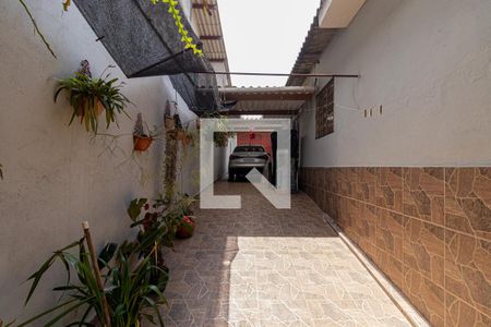 Garagem de casa à venda com 2 quartos, 243m² em Vila Ponte Rasa, São Paulo