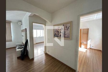 Hall de entrada de casa para alugar com 2 quartos, 80m² em Bento Ribeiro, Rio de Janeiro