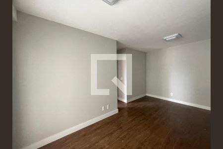 Sala de apartamento para alugar com 2 quartos, 68m² em Jardim Flor da Montanha, Guarulhos