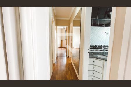 Corredor de apartamento para alugar com 3 quartos, 80m² em Jardim Paraíso, São Paulo