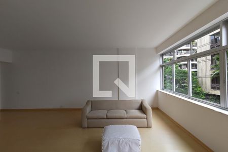 Sala de apartamento para alugar com 3 quartos, 161m² em Leblon, Rio de Janeiro