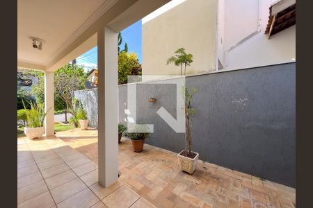 Varanda da Sala de casa de condomínio à venda com 3 quartos, 448m² em Chácaras Alpina, Valinhos