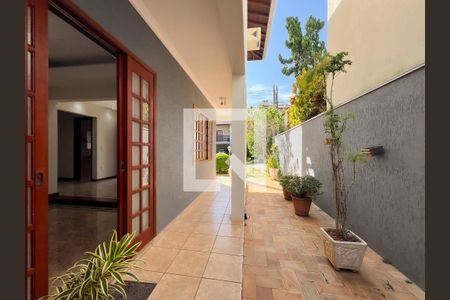 Varanda da Sala de casa de condomínio à venda com 3 quartos, 448m² em Chácaras Alpina, Valinhos