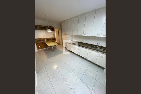 Apartamento para alugar com 3 quartos, 160m² em Itaim Bibi, São Paulo