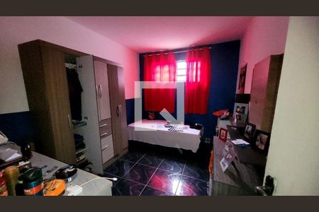 Casa à venda com 8 quartos, 200m² em Parque Novo Mundo, São Paulo