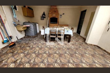 Casa à venda com 3 quartos, 121m² em Parque Novo Mundo, São Paulo