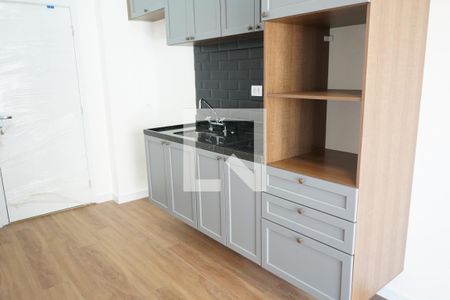 Cozinha de apartamento para alugar com 1 quarto, 30m² em Quarta Parada, São Paulo