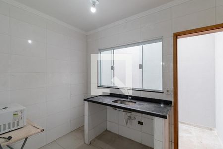 Sala e Cozinha de casa de condomínio para alugar com 2 quartos, 60m² em Jardim Lucinda, São Paulo