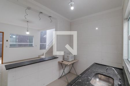 Sala/Cozinha de casa de condomínio para alugar com 2 quartos, 60m² em Jardim Lucinda, São Paulo