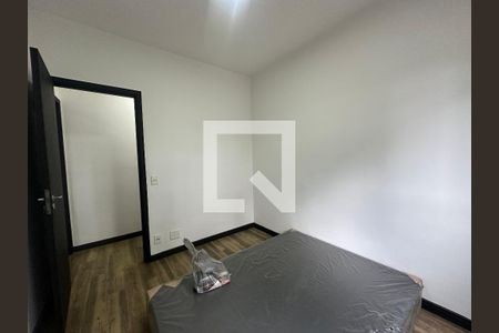 Quarto de apartamento para alugar com 2 quartos, 59m² em Jardim Belval, Barueri