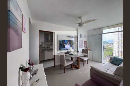 Sala de apartamento para alugar com 2 quartos, 59m² em Barra da Tijuca, Rio de Janeiro