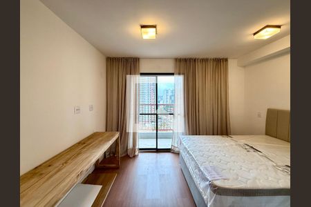 Quarto de kitnet/studio para alugar com 0 quarto, 27m² em Jardim das Acacias, São Paulo