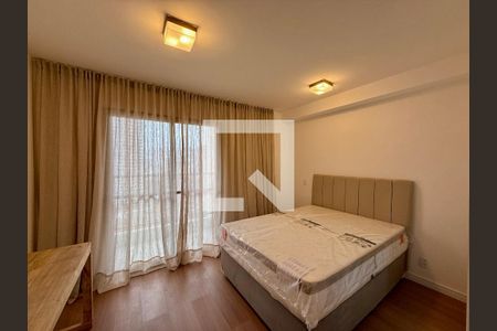 Quarto de kitnet/studio para alugar com 0 quarto, 27m² em Jardim das Acacias, São Paulo