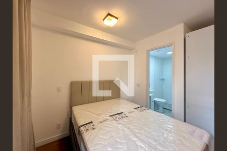 Quarto de kitnet/studio para alugar com 0 quarto, 27m² em Jardim das Acacias, São Paulo