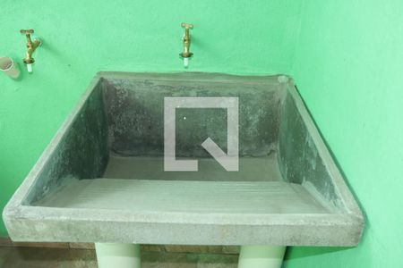 Casa para alugar com 2 quartos, 30m² em Jardim Silvia, Embu das Artes