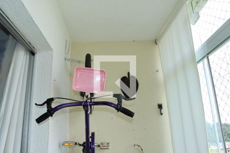 Apartamento para alugar com 3 quartos, 65m² em Jardim Caiapiá, Cotia