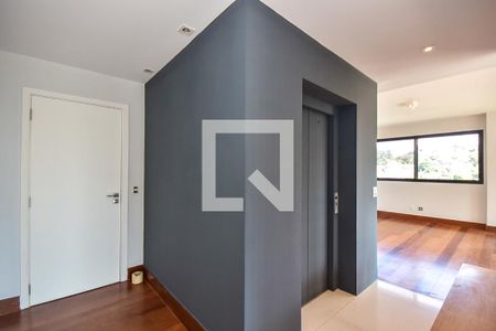 Hall de Entrada de apartamento para alugar com 3 quartos, 207m² em Jardim Panorama, São Paulo