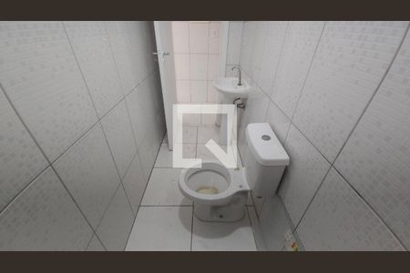 Banheiro de apartamento para alugar com 1 quarto, 35m² em Parque Guarani, São Paulo