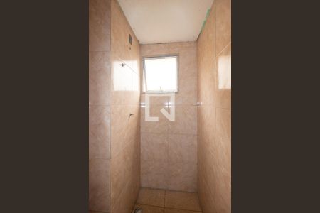 Banheiro de apartamento para alugar com 2 quartos, 70m² em Santíssimo, Rio de Janeiro