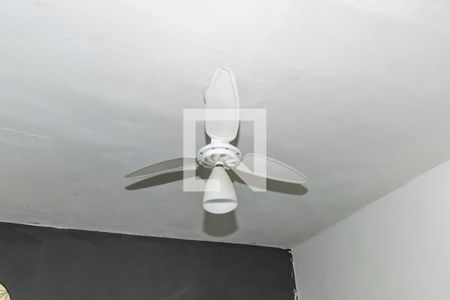 Quarto 1 de casa para alugar com 2 quartos, 60m² em Colégio, Rio de Janeiro