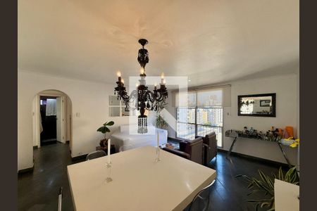 Sala  de apartamento à venda com 2 quartos, 98m² em Vila Nova Conceição, São Paulo