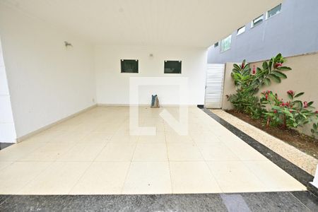 Casa de Condomínio para alugar com 4 quartos, 396m² em Residencial Eldorado, Goiânia