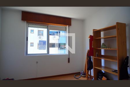 Quarto 2 de apartamento à venda com 2 quartos, 66m² em Jardim Lindóia, Porto Alegre