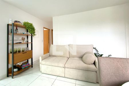 Sala de apartamento para alugar com 2 quartos, 73m² em Santa Cruz, Belo Horizonte