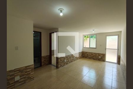 Casa para alugar com 2 quartos, 59m² em Jacarepaguá, Rio de Janeiro