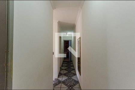 Corredor de casa para alugar com 3 quartos, 150m² em Jardim Regina, São Paulo