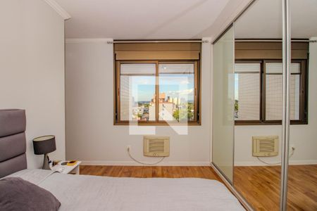 Suíte de apartamento para alugar com 2 quartos, 75m² em Jardim Itu, Porto Alegre