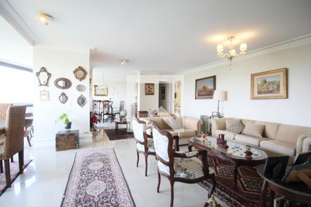 Apartamento para alugar com 2 quartos, 118m² em Jardim Ampliacao, São Paulo